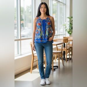 Rose + Olive Womens Sleeveless top Floral and Peacock Print size XS